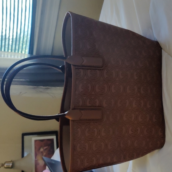 Michael kors bags - Picture 3 of 4